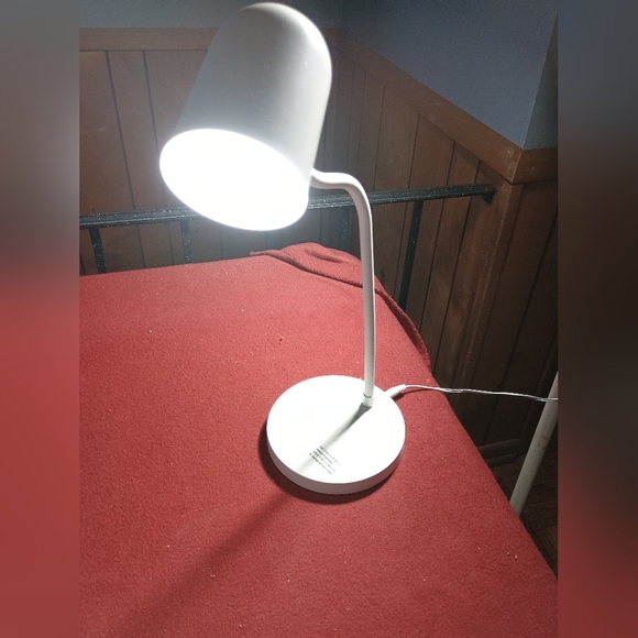 Ottlite Q50 Brody White Desk Lamp Charging Lamp - Picture 1 of 12
